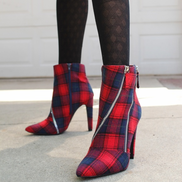 🚨LAST PAIR!//The Harley// Red Plaid Boots - Picture 6 of 7